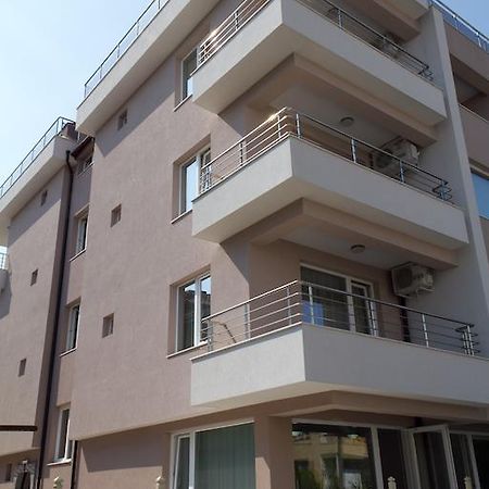 Guest House Dobi Primorsko Exterior photo