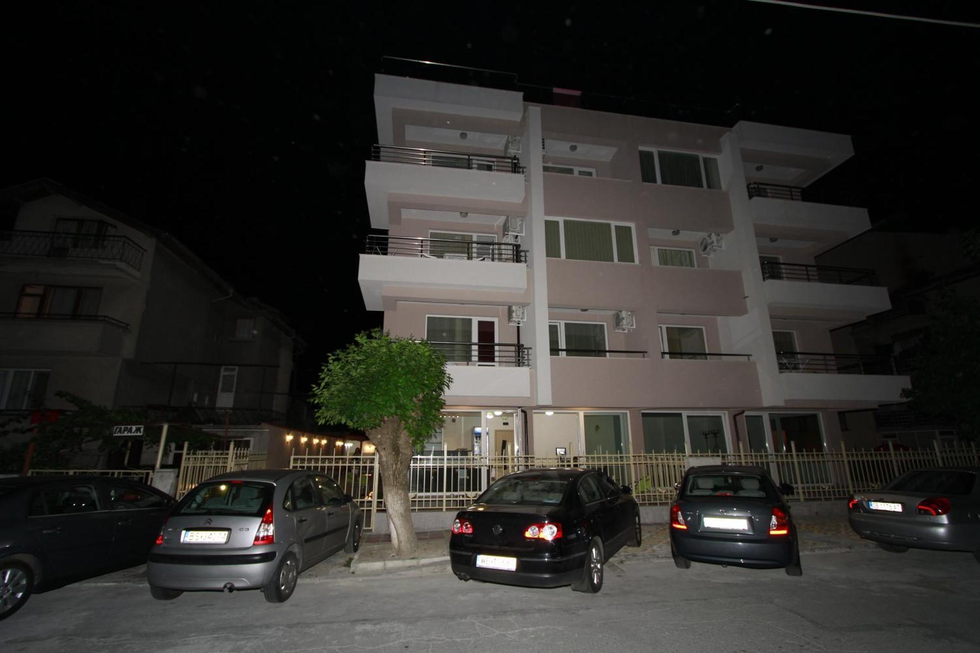 Guest House Dobi Primorsko Exterior photo