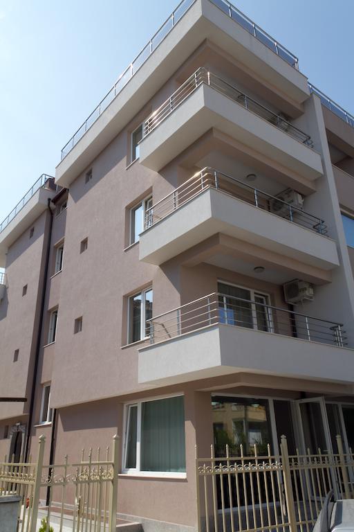 Guest House Dobi Primorsko Exterior photo